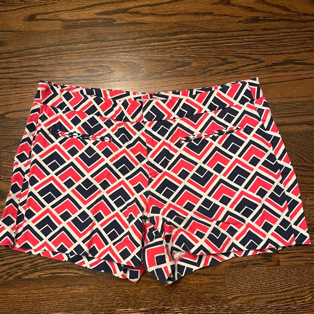EUC GAP NAVY AND PINK GEOMETRIC SHORTS